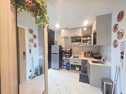 Room-a305 - 1 Bdr Condo With Sea View, A