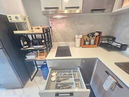Room-a305 - 1 Bdr Condo With Sea View, A