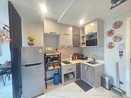 Room-a305 - 1 Bdr Condo With Sea View, A