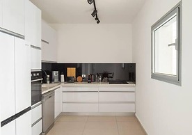 Fresh 3BR APT 32 Floor See View Tower