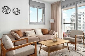 Fresh 3BR APT 32 Floor See View Tower