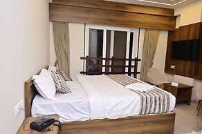 Hotel Noble Nook 100 ft. Road Indiranagar