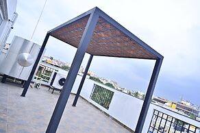 Hotel Noble Nook 100 ft. Road Indiranagar