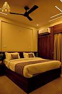 Hotel Noble Nook 100 ft. Road Indiranagar