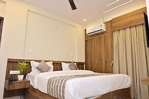 Hotel Noble Nook 100 ft. Road Indiranagar