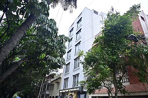 Hotel Noble Nook 100 ft. Road Indiranagar