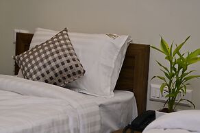 Hotel Noble Nook 100 ft. Road Indiranagar