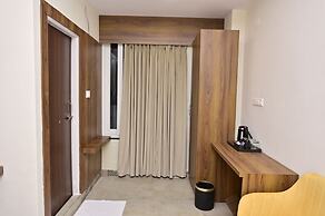 Hotel Noble Nook 100 ft. Road Indiranagar