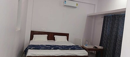 Hotel Aarav Palace