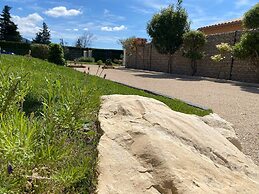 Farmhouse With Swimming Pool in Provence
