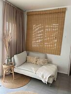 Palm Beach Vacaysuites - Garden Suite - Poolside