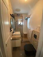 Palm Beach Vacaysuites - Garden Suite - Poolside