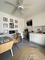 Palm Beach Vacaysuites - Garden Suite - Poolside