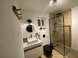 Palm Beach Vacaysuites - Bamboo Suite - Studio