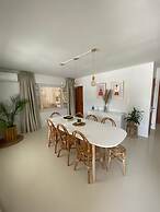 Palm Beach Vacaysuites - Palm Suite 100m2