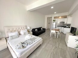 STUDIO APART HOTEL ROOFTOP POOL BEACH