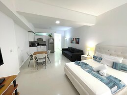STUDIO APART HOTEL ROOFTOP POOL BEACH