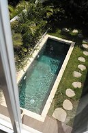 Sunny Villa Tumbak Bayuh