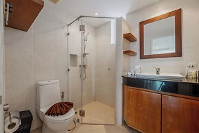 Sea View 2BR Condo Prime Location C236