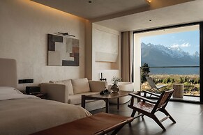 Floating Life Boundless Wild Resort