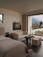 Floating Life Boundless Wild Resort