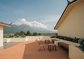 Floating Life Boundless Wild Resort