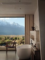 Floating Life Boundless Wild Resort
