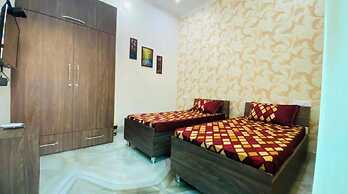 Saini Guest House