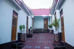 SANAWARI LODGE