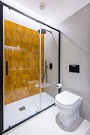 Modern Family Spacious Apartment Near Toledo