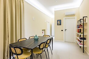 Modern Family Spacious Apartment Near Toledo