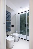Modern Family Spacious Apartment Near Toledo