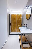Modern Family Spacious Apartment Near Toledo
