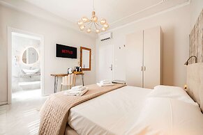 Avenue Suites