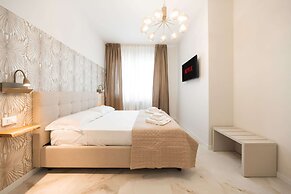 Avenue Suites