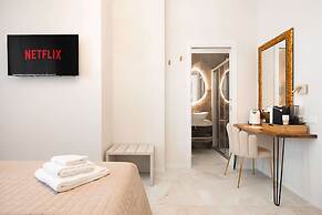 Avenue Suites