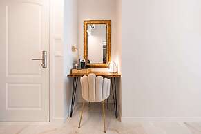 Avenue Suites