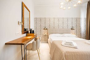 Avenue Suites