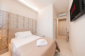Avenue Suites