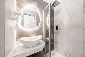 Avenue Suites
