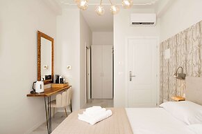 Avenue Suites