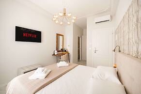 Avenue Suites