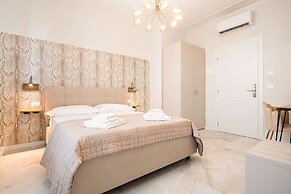 Avenue Suites