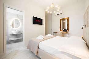 Avenue Suites