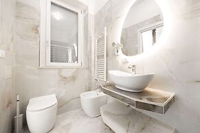 Avenue Suites