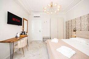 Avenue Suites