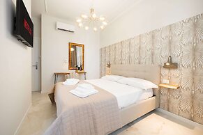 Avenue Suites
