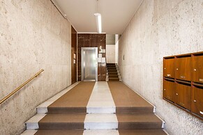 Avenue Suites