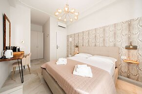 Avenue Suites