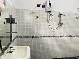 Hotel Jay R